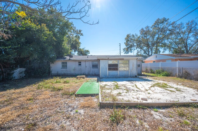 Building Photo - 4719 Blossom Dr