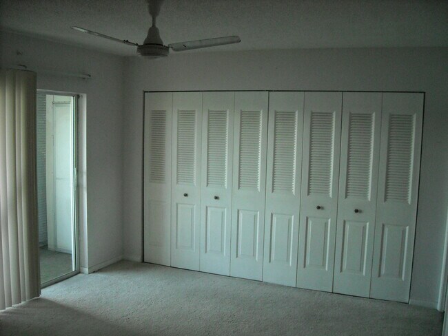 Building Photo - 358 Chatham R