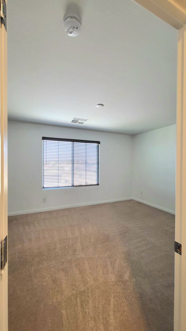 Building Photo - TESORA PAHRUMP - E. Summit Avenue