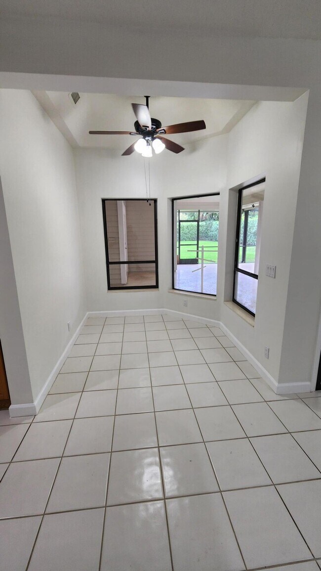 Building Photo - 6118 Creekside Trail