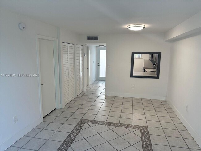 Building Photo - 1666 West Ave