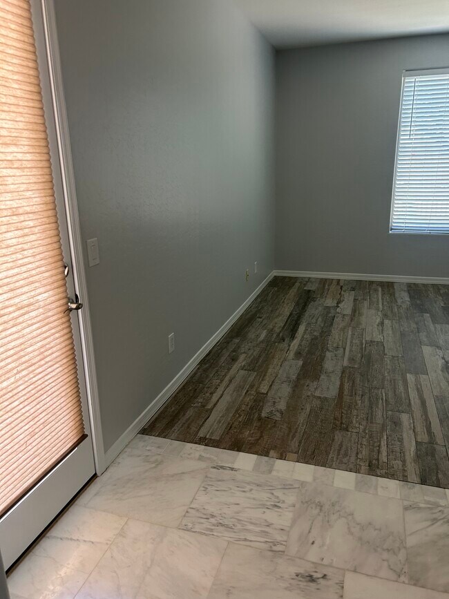 Building Photo - 4775 E Cloudburst Ct