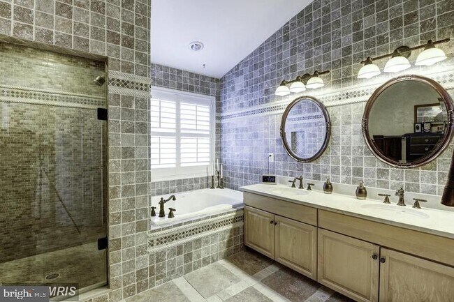 Building Photo - 10501 Chancery Ct