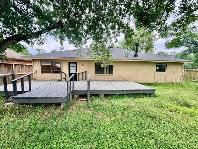 Building Photo - 15811 Nutcracker Ct