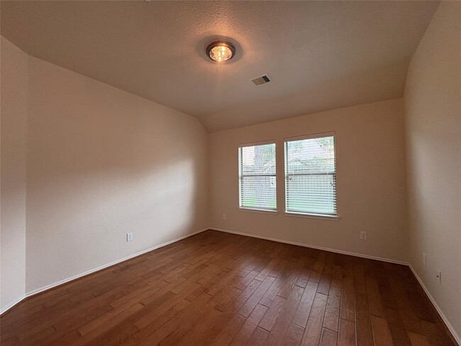 Building Photo - 21507 Rose Mill Dr