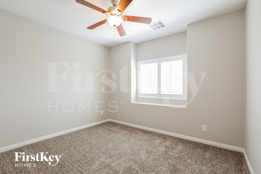 Building Photo - 1134 Aubrey Springs Ave