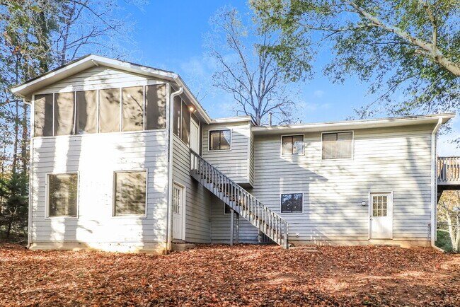 Building Photo - 427 Ridgetop Dr NW