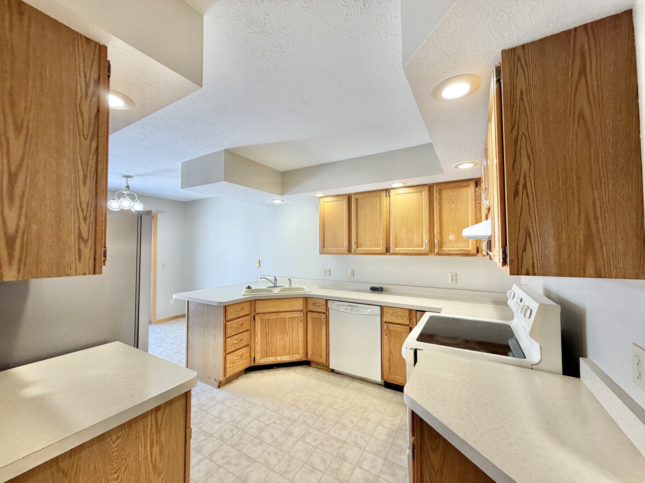 Building Photo - 3204 Westminster Rd