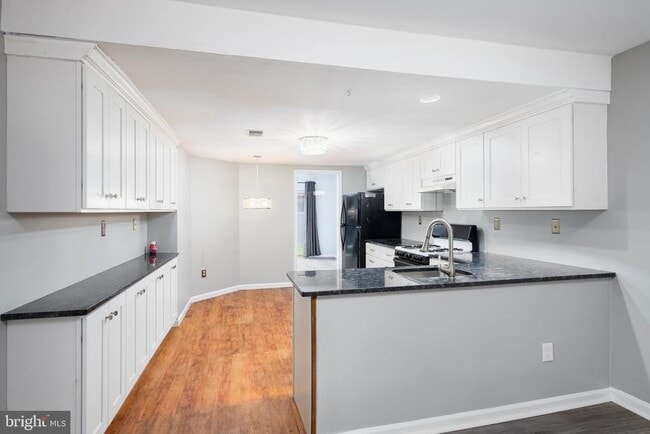 Building Photo - 77 Bunker Hill Ct