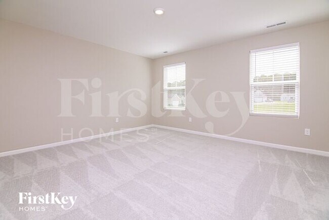 Building Photo - 484 Barnes Lndg Dr