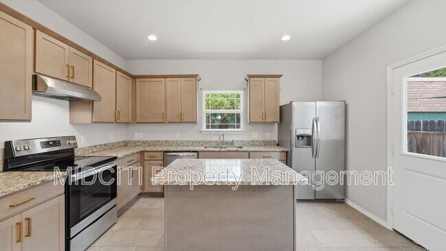 Building Photo - 1035 Cedar Grove Trail