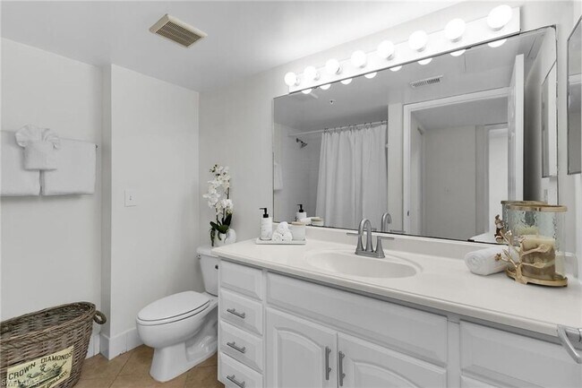 Building Photo - 1810 Florida Club Cir