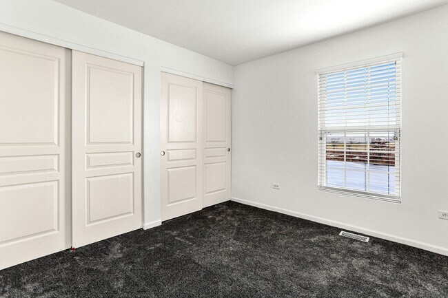 Building Photo - 16846 S Mallard Ln