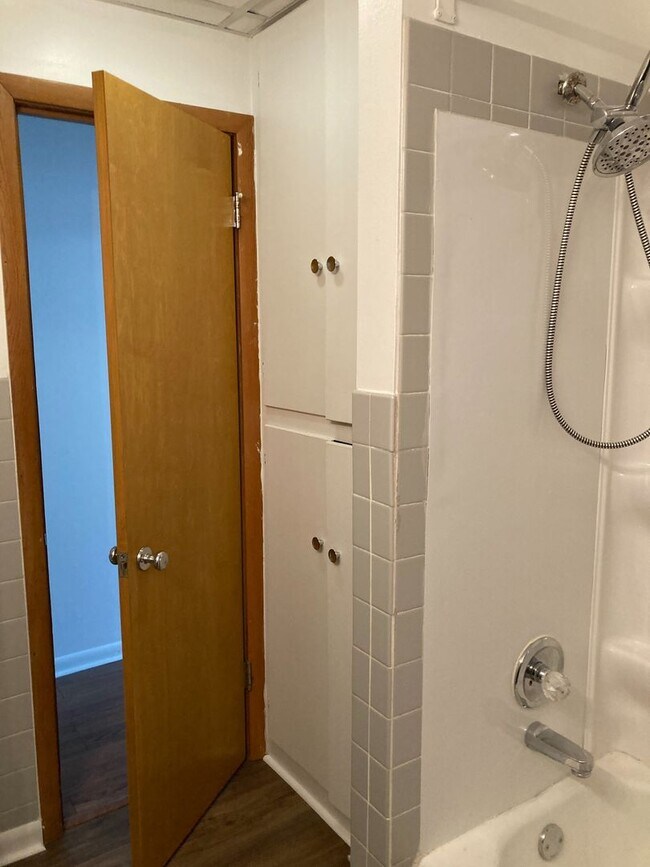 Building Photo - 4th Street Duplex