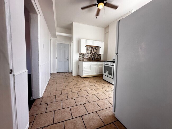 Building Photo - 1448 S Rockwell St