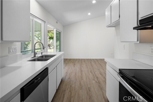 Building Photo - 17825 Holmes Ave