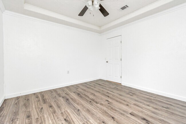 Building Photo - 2315 4th St