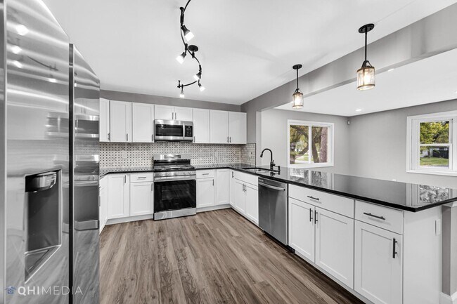 Building Photo - 7080 Delaware St