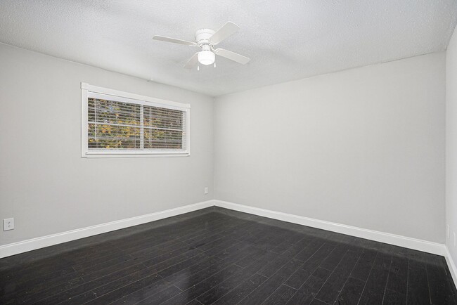 Building Photo - Must see 3BR/2.5BA Condo In Union City!