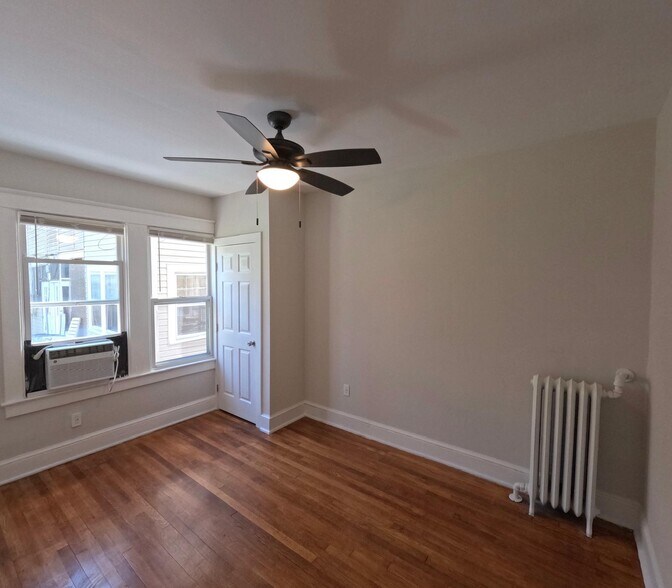 Building Photo - 4317 River Rd NW