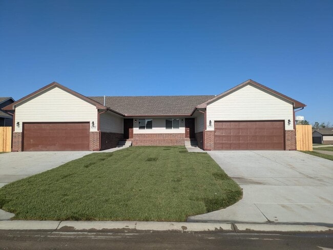 Building Photo - 9201 E Fox Pt Ct