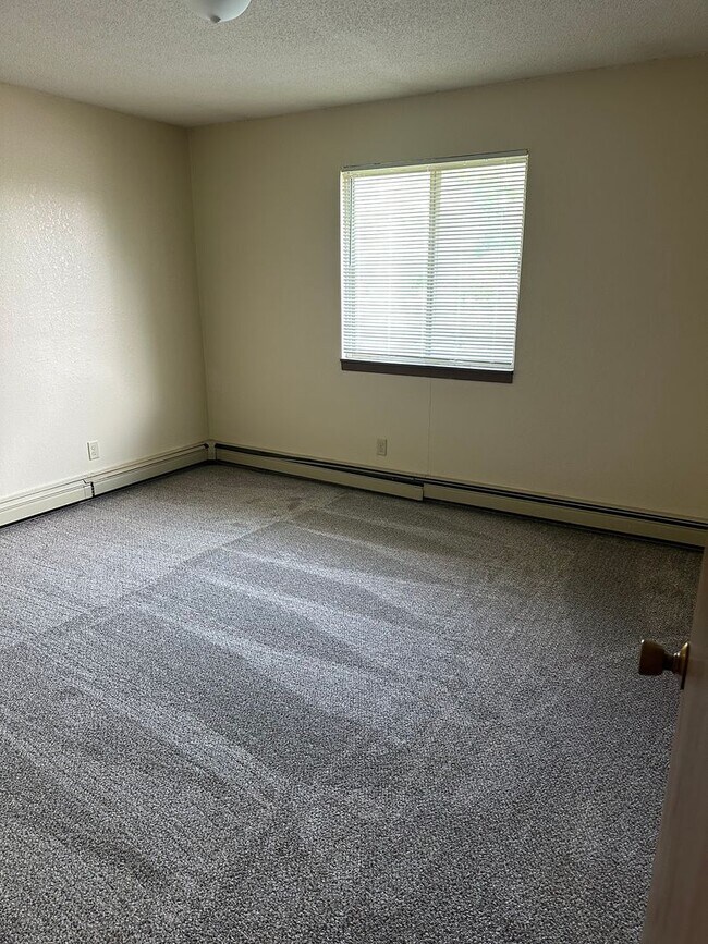 Building Photo - Two Bedroom