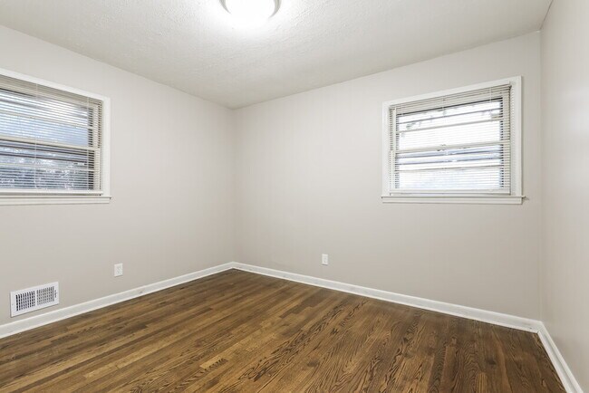 Building Photo - 1650 Bagpipe Pl