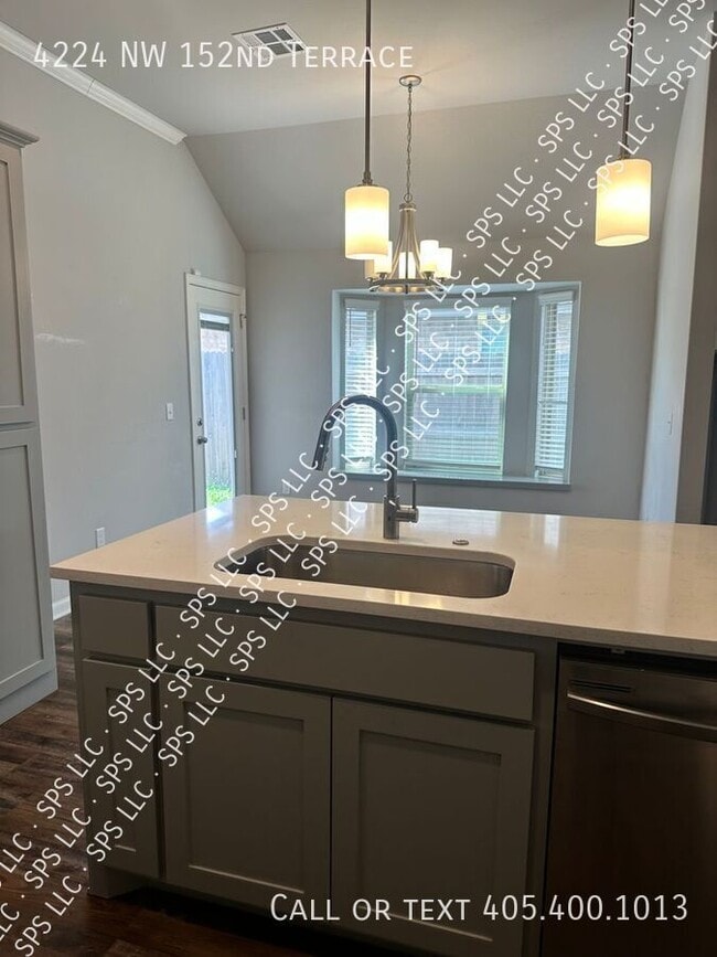 Building Photo - 4224 NW 152nd Terrace