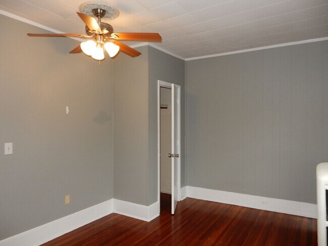 Building Photo - Allison/434