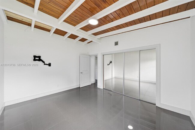 Building Photo - 11665 W Biscayne Canal Rd