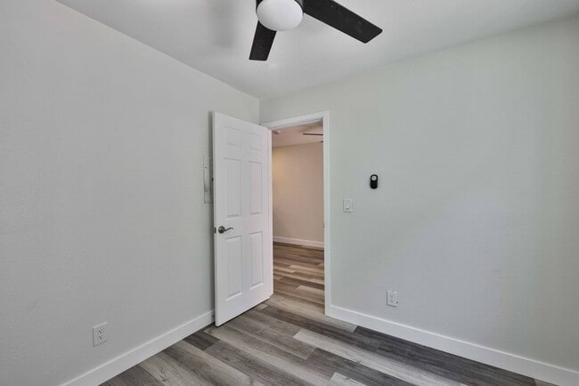 Building Photo - Modern 2 Bedroom 1 Bathroom in North Park!