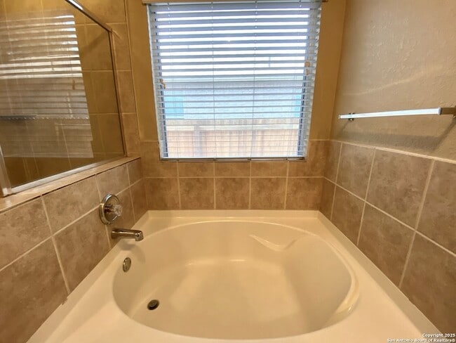 Building Photo - 12647 Point Summit