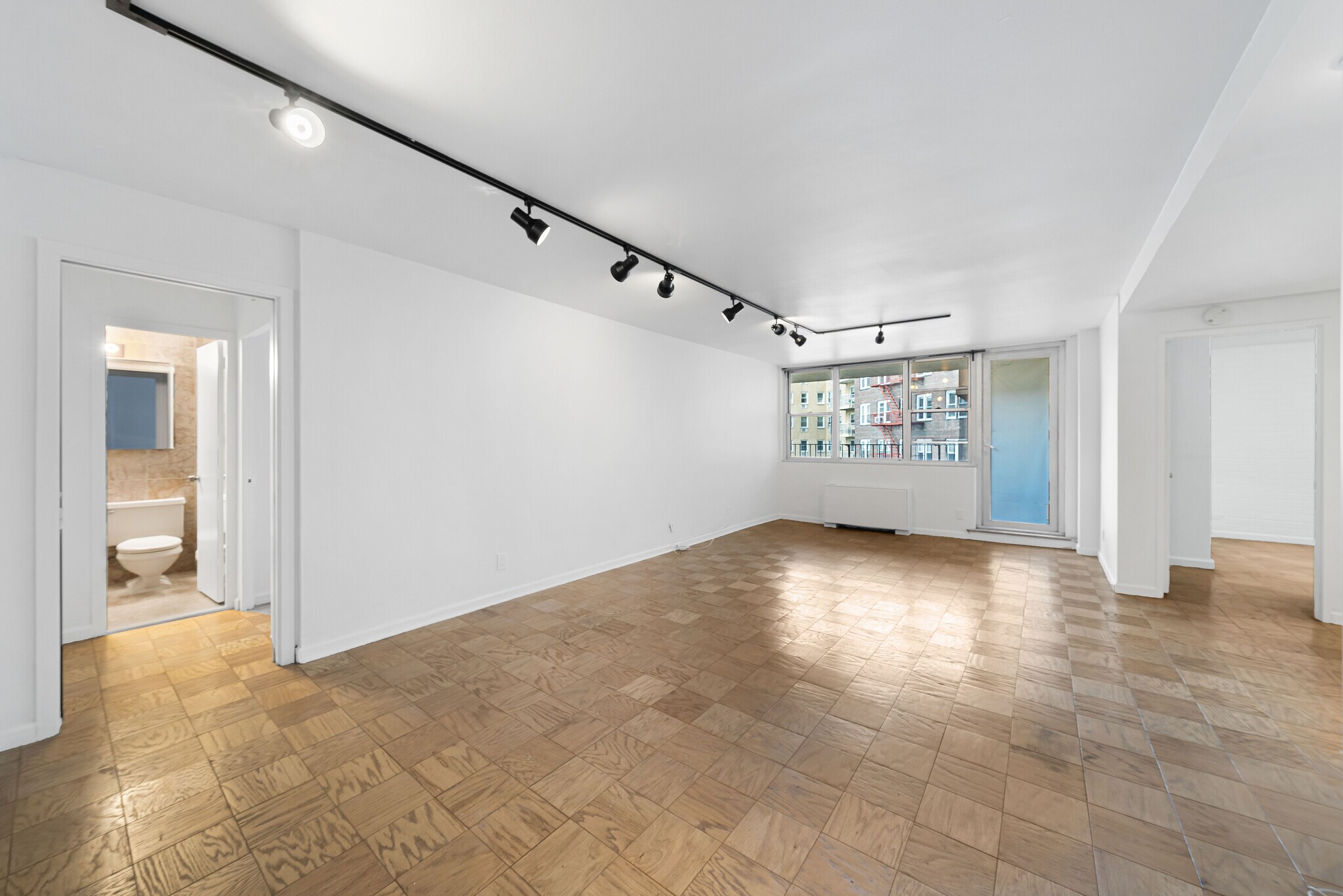 Building Photo - 6040 Boulevard E