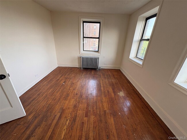 Building Photo - 30 Locust Hill Ave