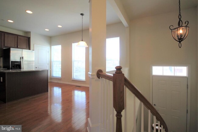 Building Photo - 515 Ellison Dr
