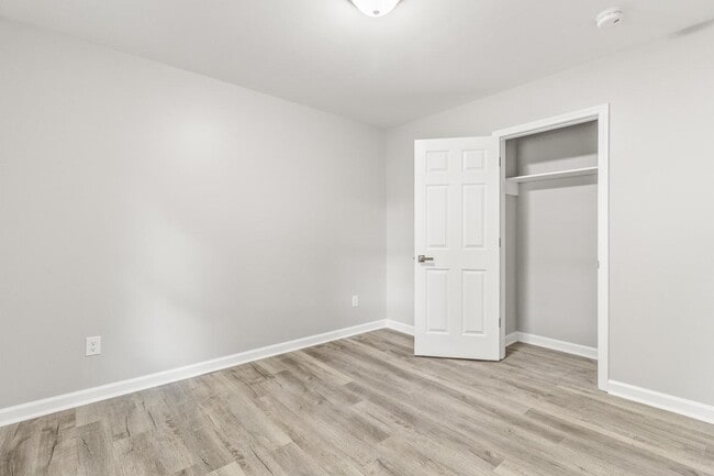 Building Photo - 407 Park Ave