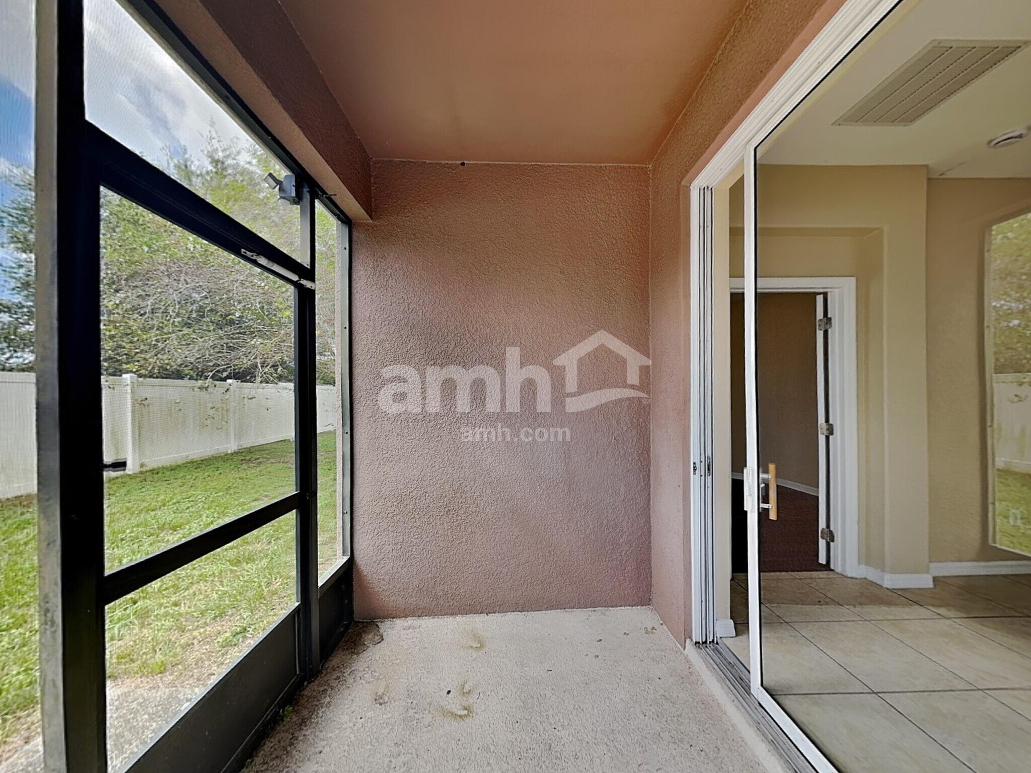 Building Photo - 1942 Beardsley Dr