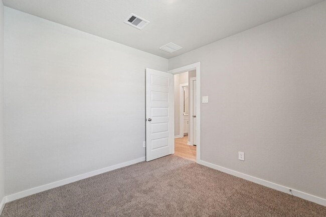 Building Photo - 16691 Sterling Clf St