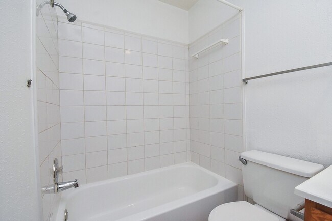 Building Photo - 7822 Greenedge Dr