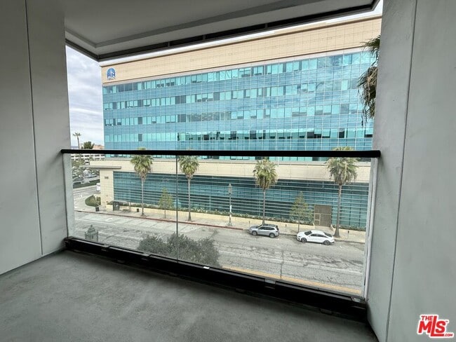 Building Photo - 1234 Wilshire Blvd