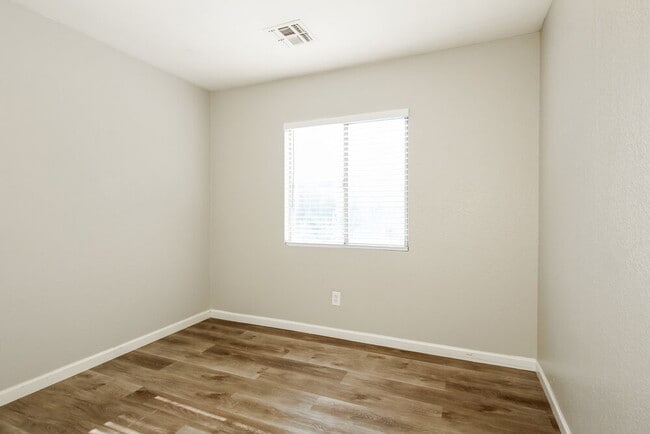 Building Photo - 8345 W Hughes Dr