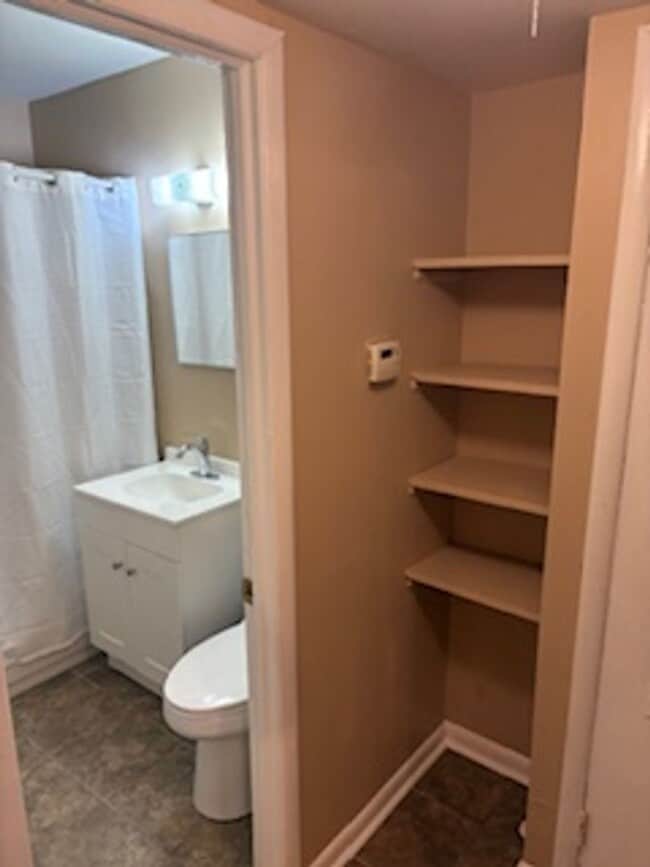 Building Photo - Cute 3 Bedroom, 1.5 Bathroom Home