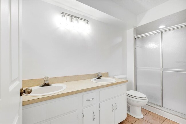 Building Photo - 10962 SW 81st Ave