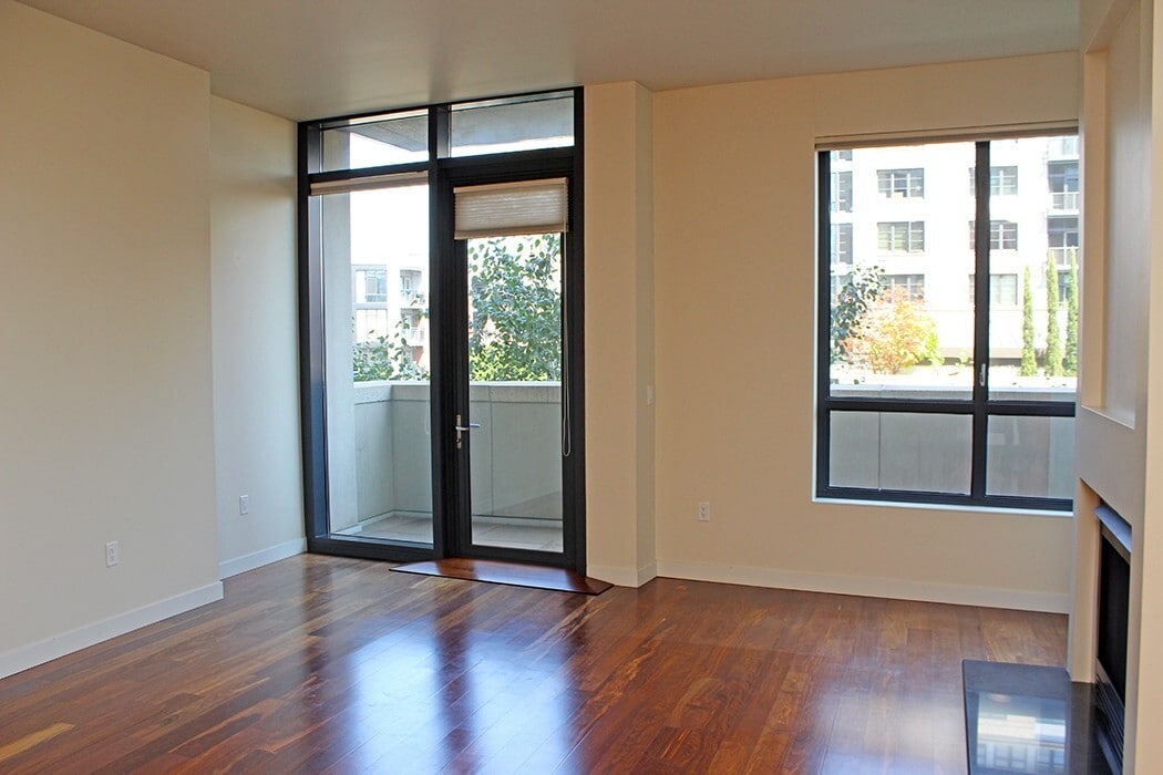 Building Photo - 922 NW 11th Ave