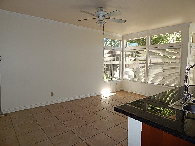 Building Photo - Stunning 4 Bedroom 3 Bath Home!!!