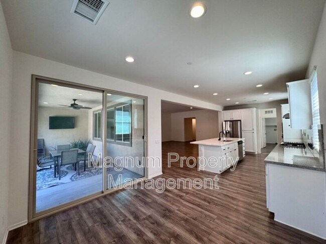 Building Photo - 24331 Ponderosa Ln