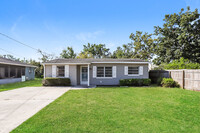 Building Photo - Cozy Home Lakeland, FL!