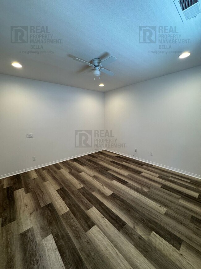 Building Photo - 34574 Black Cherry St
