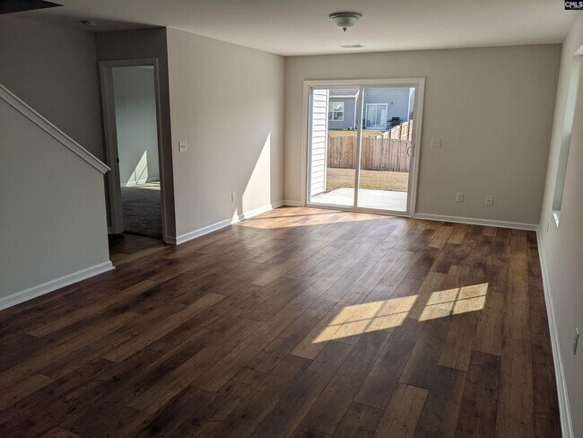 Building Photo - 531 Moresby Wy