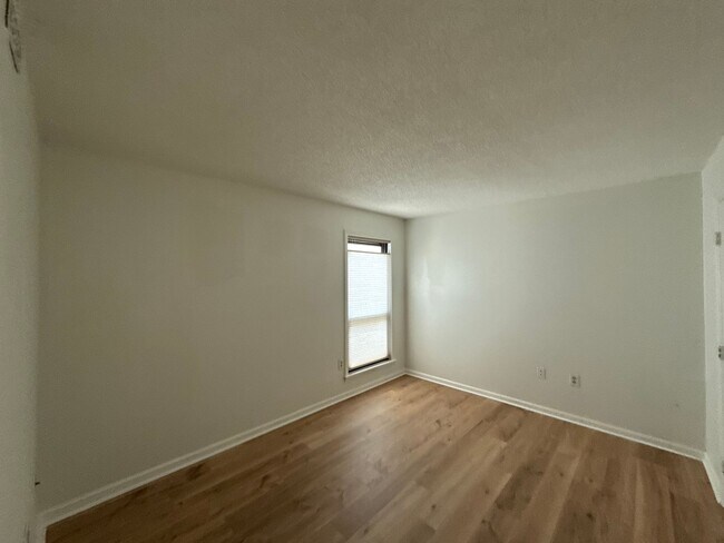 Building Photo - 7201 Winery Ln